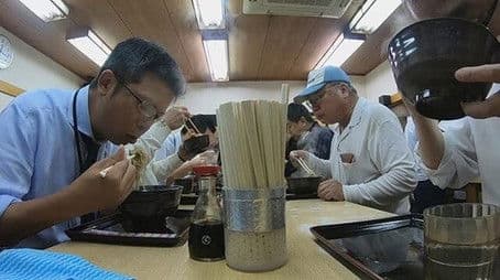 Farewell to Tsukiji Market: At the Usual Standing Soba Noodle Shop