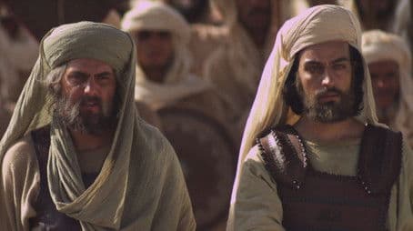 Battle of Uhud, Digging the Trench