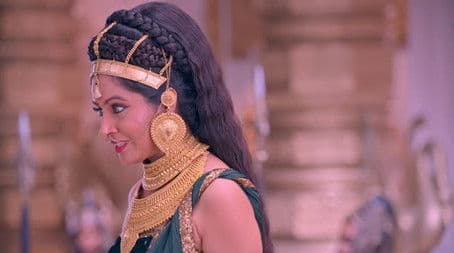 Mainavati offers her approval!