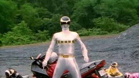 Running Alone! A Silvery New Face