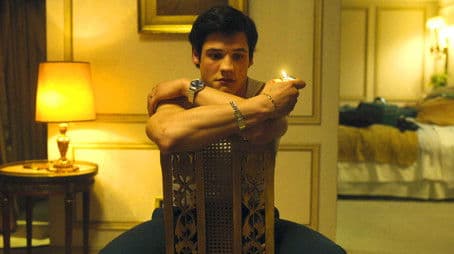 Cien dolares la media hora