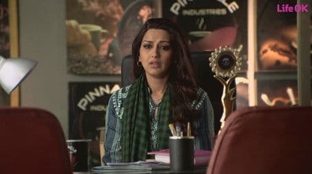 Samarth Wants Shobha to Quit Job