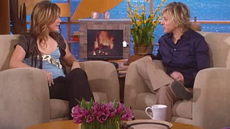 Kelly Clarkson, Bonnie Hunt