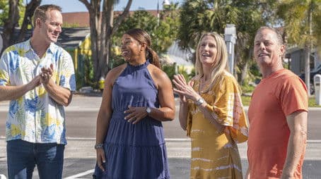 Beachfront Hotel: Checking Out