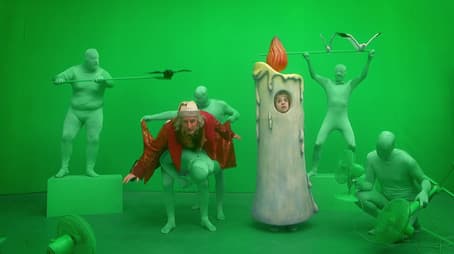 A Christmas Carol Goes Wrong