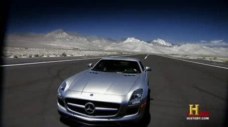 Halo vs. Velociraptor