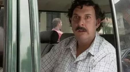 Escobar does not let his head have a price