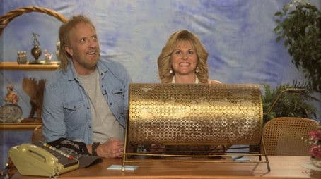 Wake Up With The Schitt's: Win a Call from the Mayor