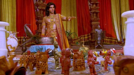 Bhishma guides Dhritarashtra