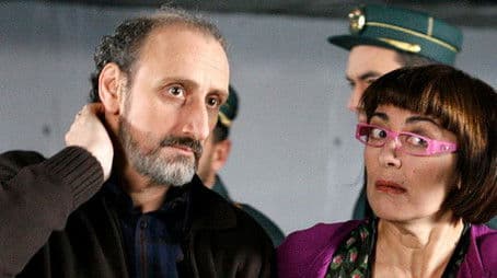 Okupas, flechazos y un golpe en el garaje