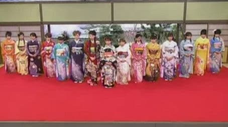 "Episode 192.5" - New Year's Special: Photo game, intro game, magic tricks, etc. (72 mins) (first episode not broadcast on a Sunday)