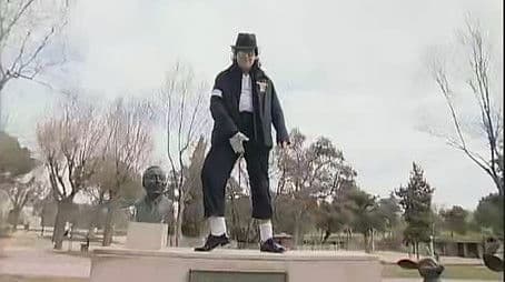 Presentado por Michael Jackson