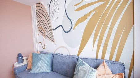 Beachfront Hotel: Checking In