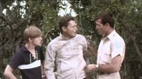 Flipper and the Fugitive (1)