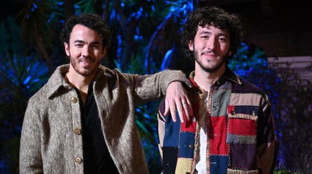 Don't Get Chummy, You Dummy!