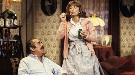 Laverne and Shirley Move In