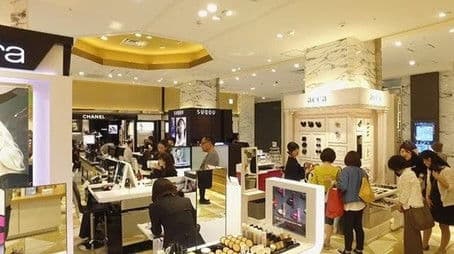 The Women on the Cosmetics Floor