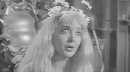 Ophelia Visits Morticia