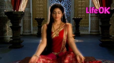 Indradev stabs Vritrasur