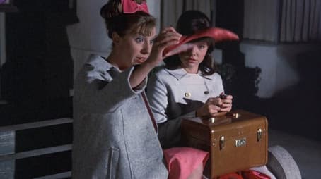 Love and the Single Gidget