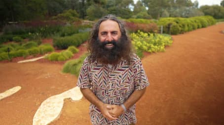 Episode 3 Potted Perfection, Flowering Gums & Destination Dining