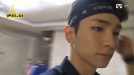 SHINee Key Spends His Day Like This
