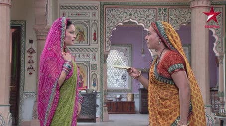 Bhabho is shocked to see the card