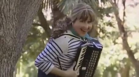 Presentado por María Jesús y su acordeón