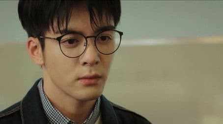 Wu Xie Gives Zhang Qiling a Knife