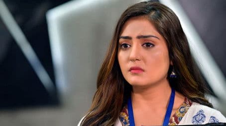 Yuvika Saves Mrs Khatri